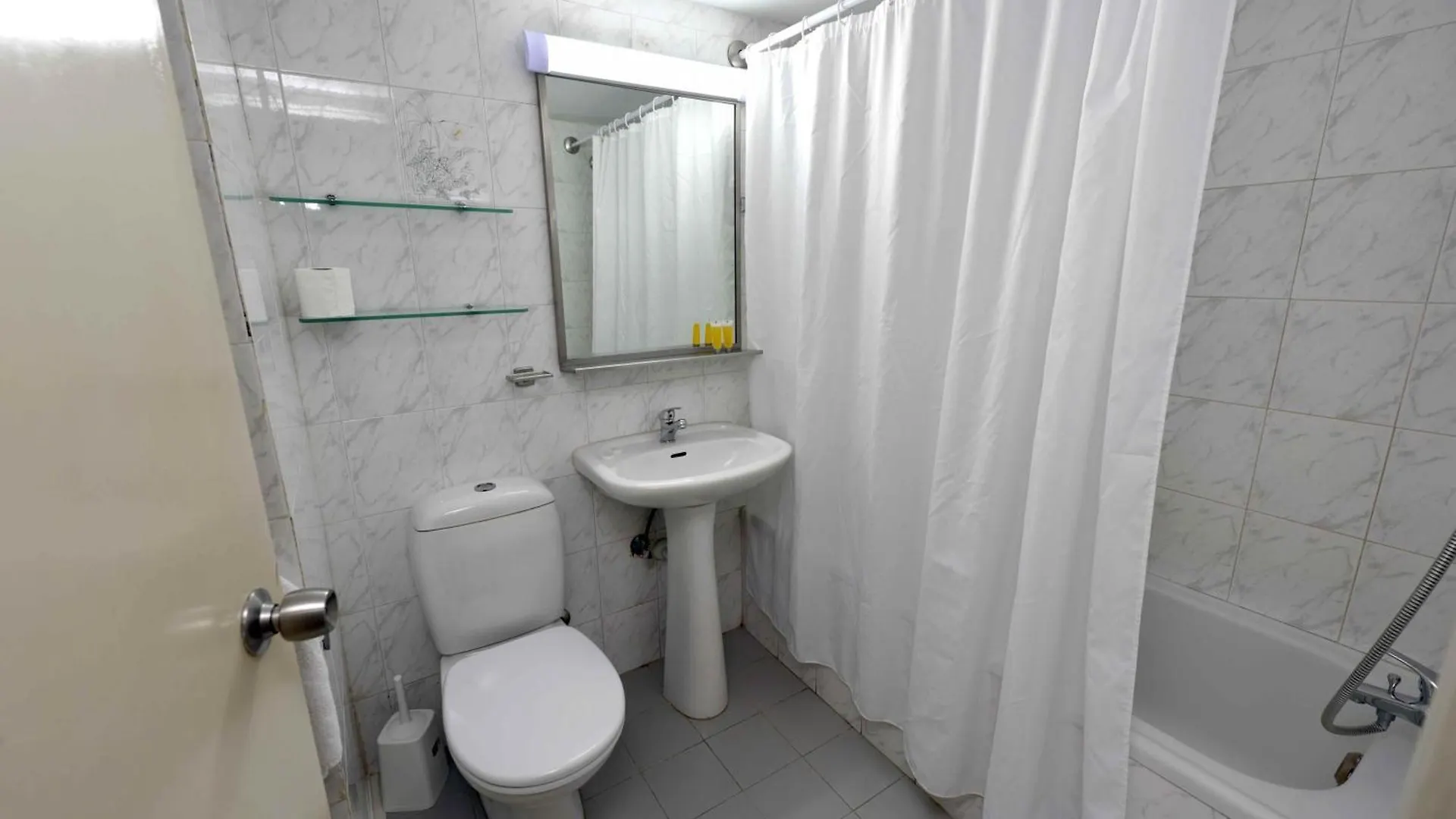 Finikoudes Sunrise Sea View Lux Apartment Larnaca